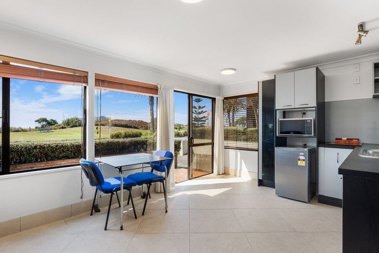 Photo of property in 30 Marine Parade, Mount Maunganui, 3116