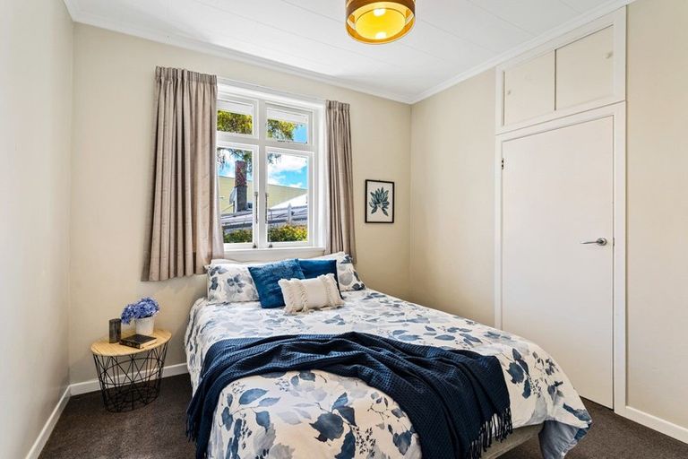 Photo of property in 10 Todman Street, Brooklyn, Wellington, 6021