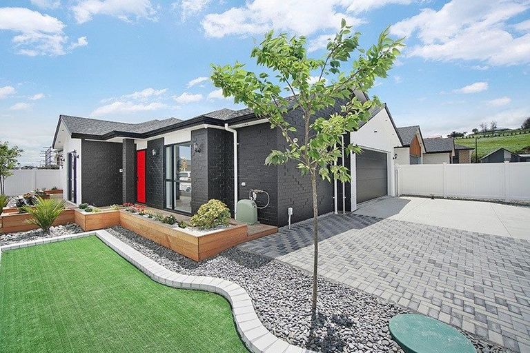 Photo of property in 6 Holcroft Street, Papakura, 2110