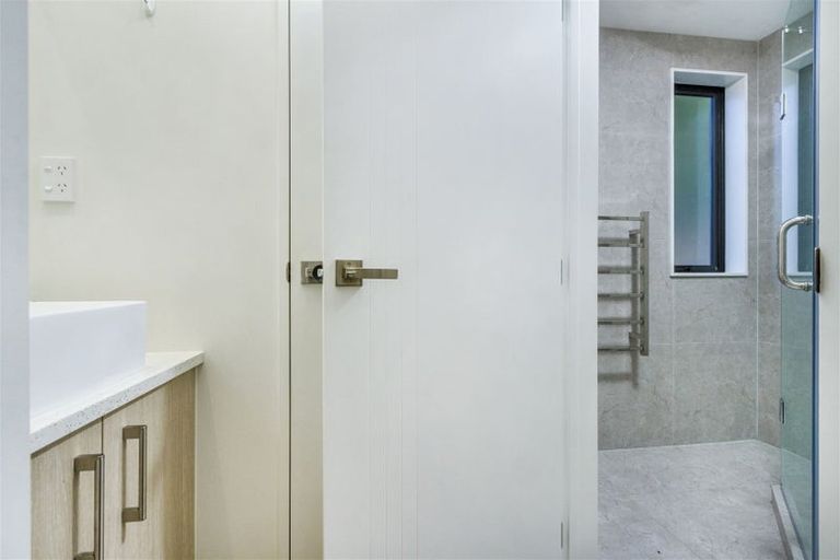 Photo of property in 122c Lancaster Road, Beach Haven, Auckland, 0626