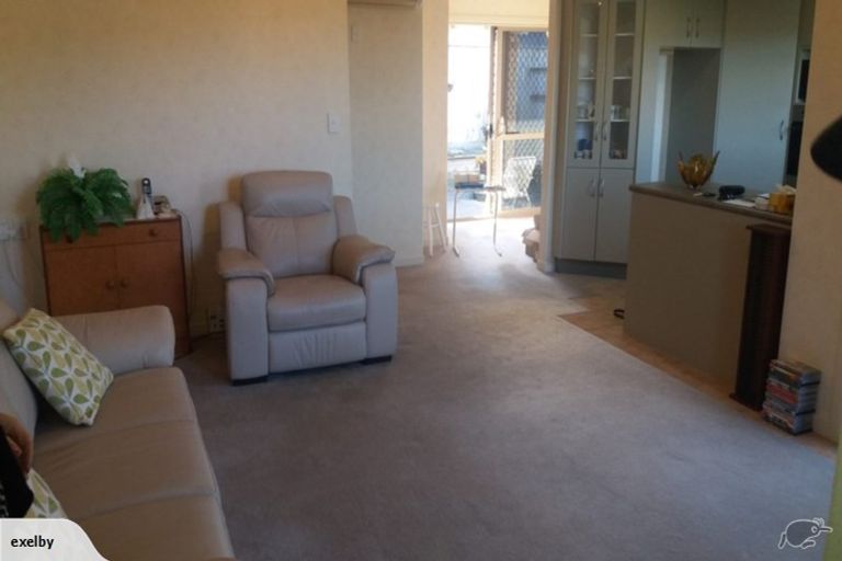 Photo of property in 17 Sovereign Isle Lane, Rototuna, Hamilton, 3210