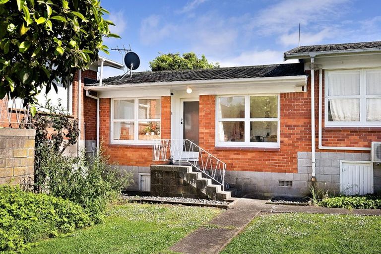 Photo of property in 6/12 Raines Avenue, Forrest Hill, Auckland, 0620