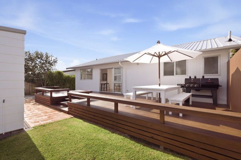 Photo of property in 21 Seaspray Drive, Mount Maunganui, 3116
