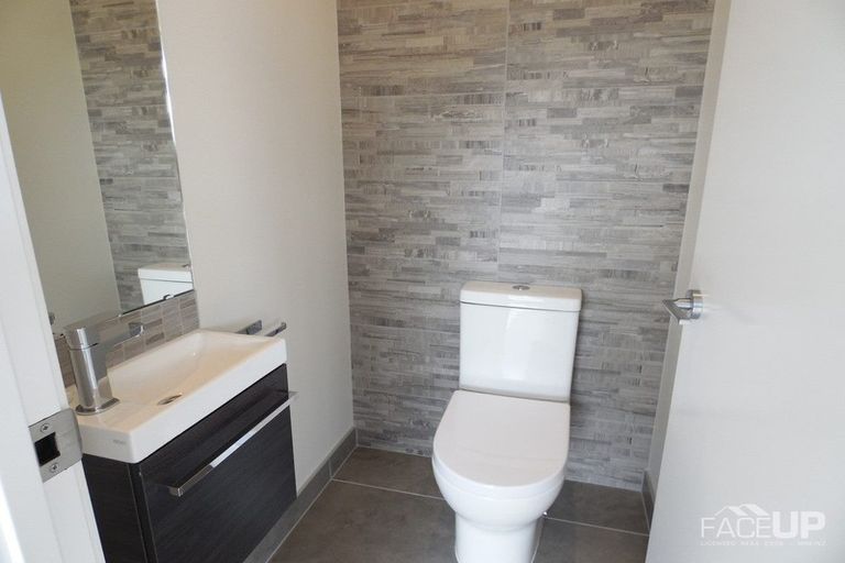 Photo of property in 188 Hobsonville Point Road, Hobsonville, Auckland, 0616