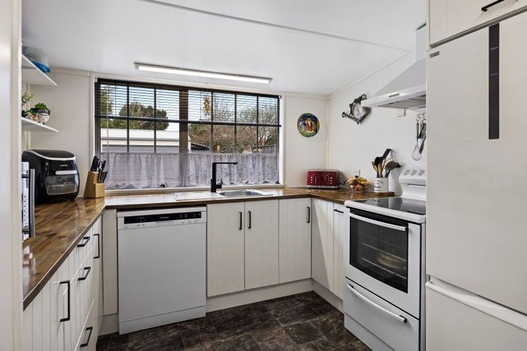 Photo of property in 23 Portia Street, Stratford, 4332