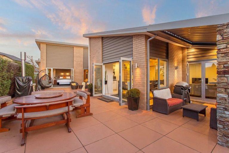 Photo of property in 16 Glen Oaks Drive, Northwood, Christchurch, 8051