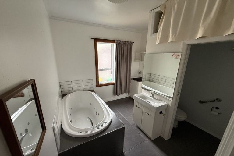 Photo of property in 20 Manchester Street, Bradford, Dunedin, 9011