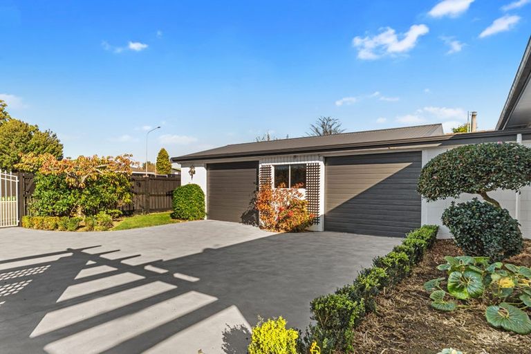 Photo of property in 12 Petries Road, Woodend, 7610