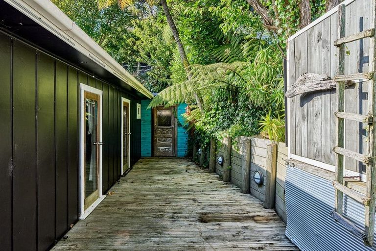 Photo of property in 5 Takutai Road, Pukerua Bay, 5026