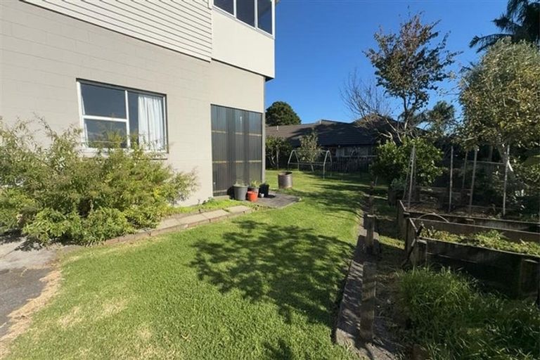 Photo of property in 89 Wairau Road, Oakura, 4314