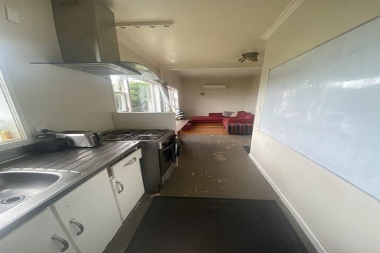 Photo of property in 27a Tanera Crescent, Brooklyn, Wellington, 6021