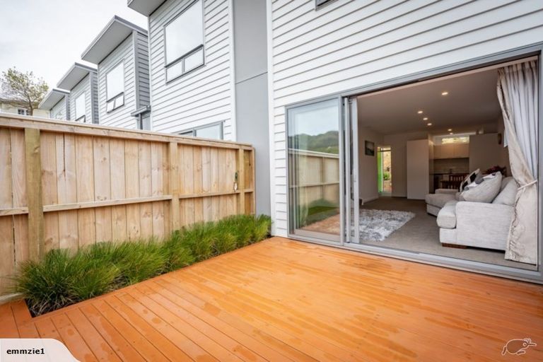 Photo of property in 7u1 Handyside Street, Tawa, Wellington, 5028