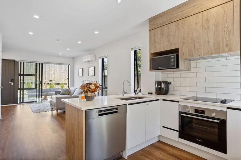 Photo of property in 3/22 Coniston Avenue, Te Atatu South, Auckland, 0610