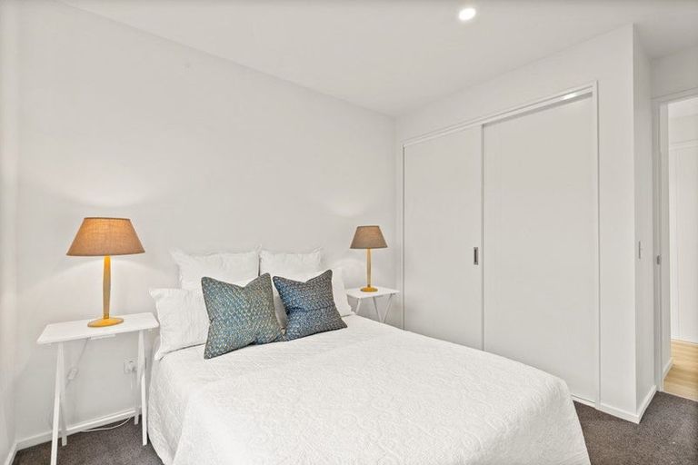 Photo of property in 1/1 Hebe Lane, Northwood, 8051