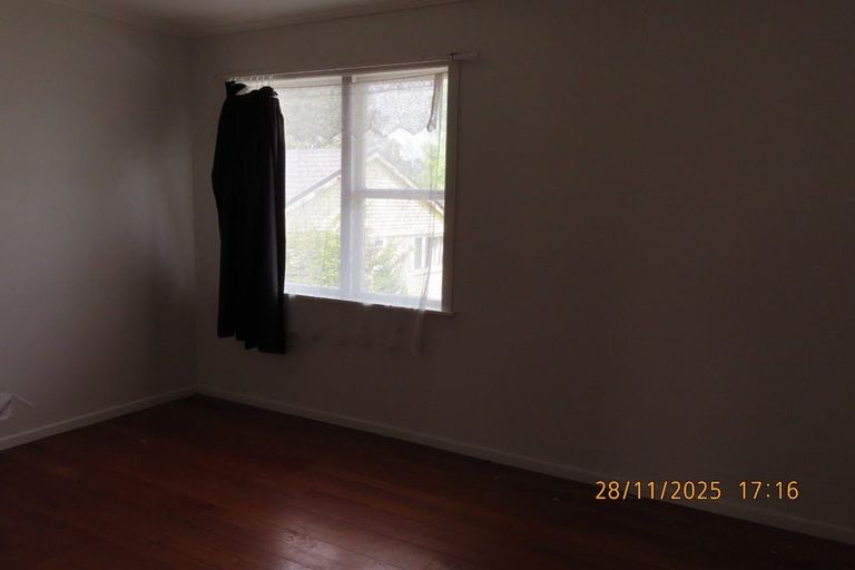 Photo of property in 382 West Coast Road, Glen Eden, Auckland, 0602