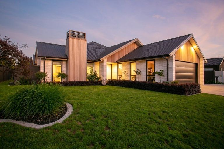 Photo of property in 14 Ruge Court, Cambridge, 3434