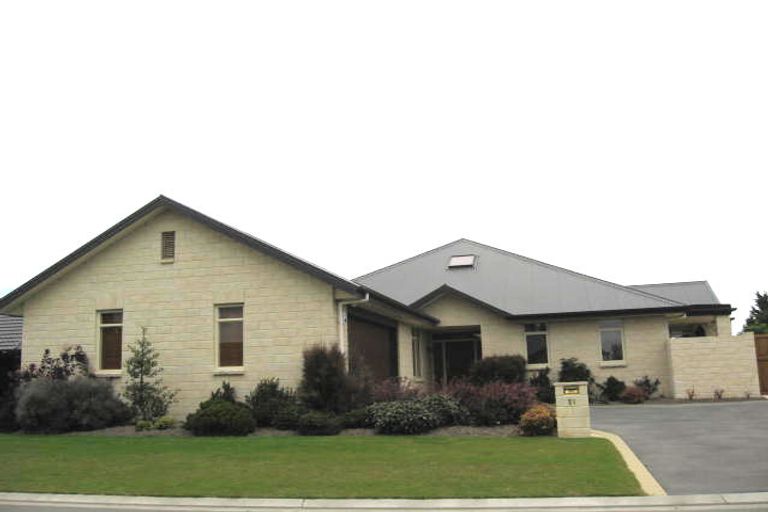 Photo of property in 21 Cairnbrae Drive, Prebbleton, 7604