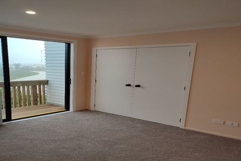 Photo of property in 111b Colwill Road, Massey, Auckland, 0614