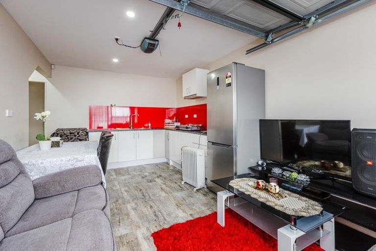 Photo of property in 43a Thompson Terrace, Manurewa, Auckland, 2102