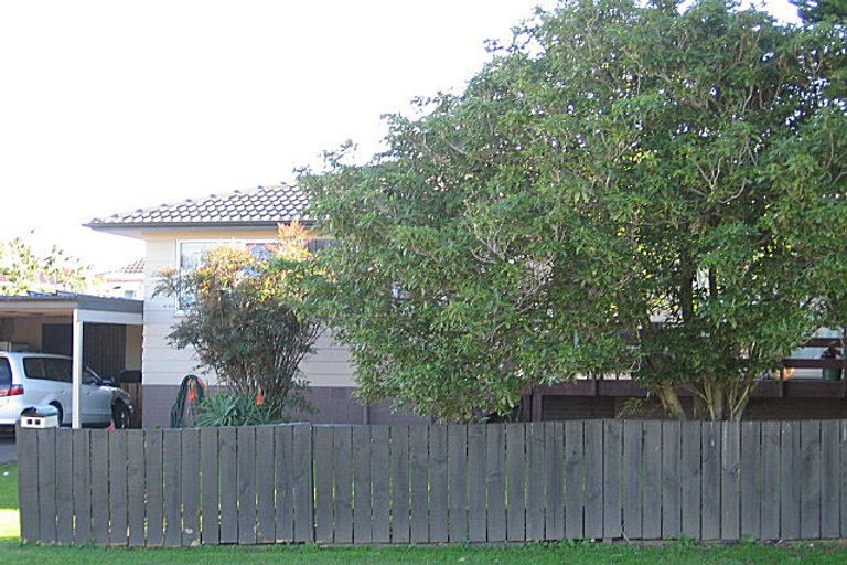 Photo of property in 1b Vetori Place, Clover Park, Auckland, 2023