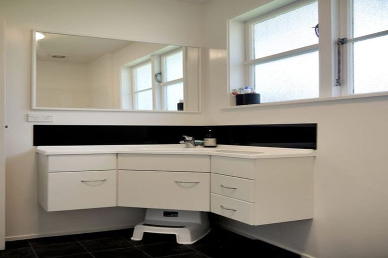 Photo of property in 58 Bould Street, Johnsonville, Wellington, 6037