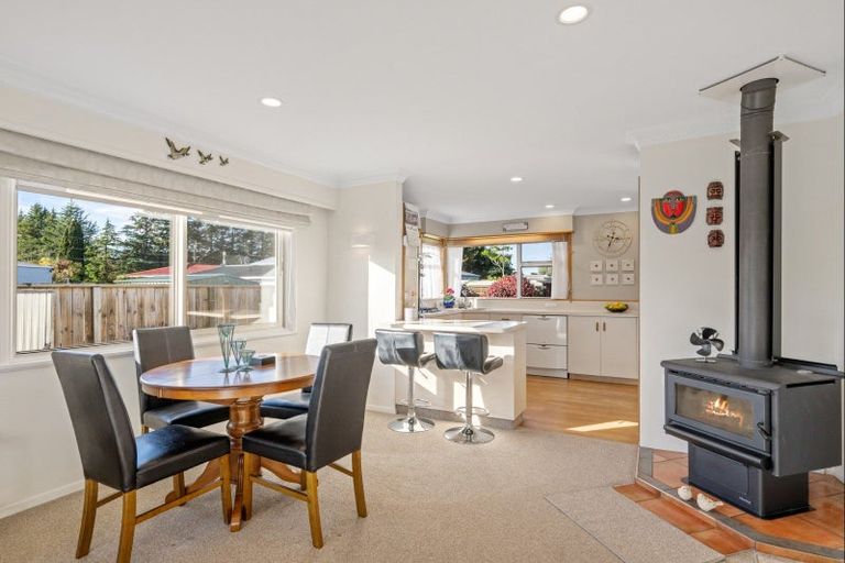 Photo of property in 3 Glenroy Crescent, Springlands, Blenheim, 7201