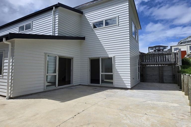 Photo of property in 11 Stockport Grove, Churton Park, Wellington, 6037