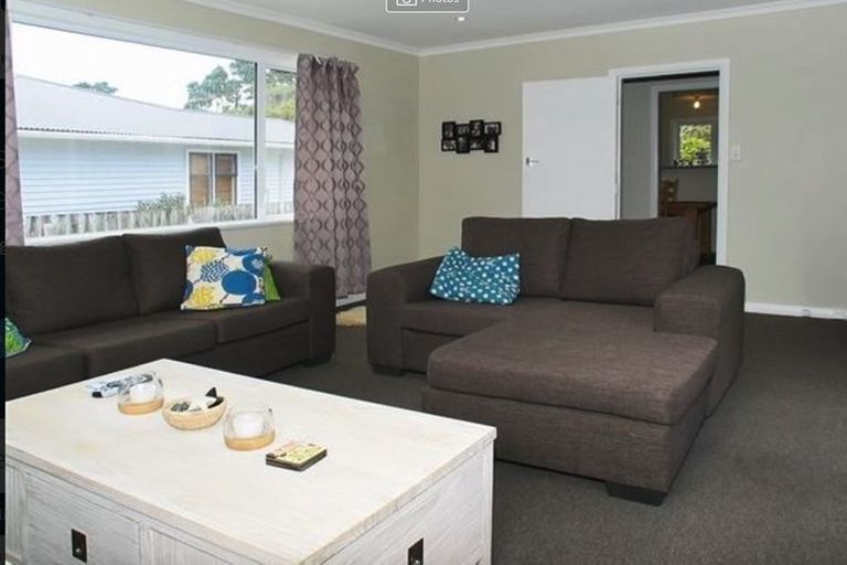 Photo of property in 106 Broderick Road, Johnsonville, Wellington, 6037