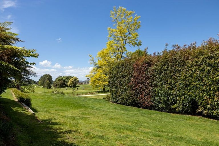 Photo of property in 38 Links View Drive, Omokoroa, 3114