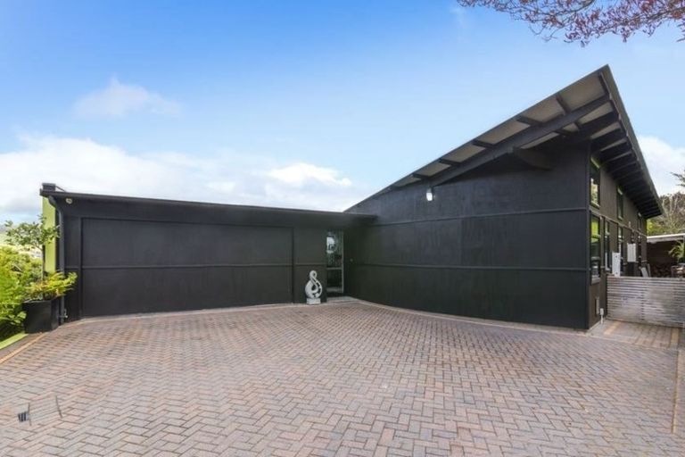 Photo of property in 3 Sylvia Place, Acacia Bay, Taupo, 3330