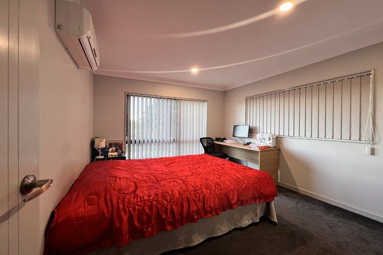 Photo of property in 6b Rippleside Place, Pahurehure, Papakura, 2113