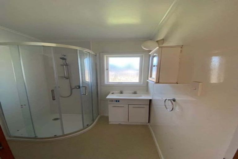 Photo of property in 9 Bedford Street, Te Atatu South, Auckland, 0610