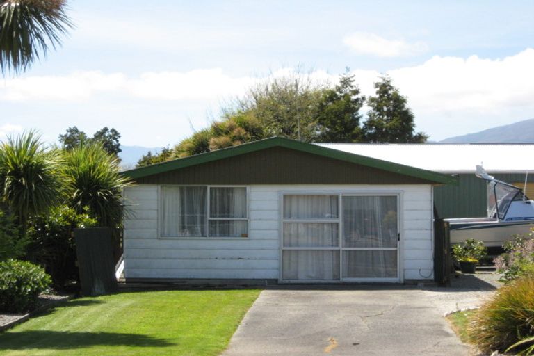 Photo of property in 183 Queen Street, Westport, 7825