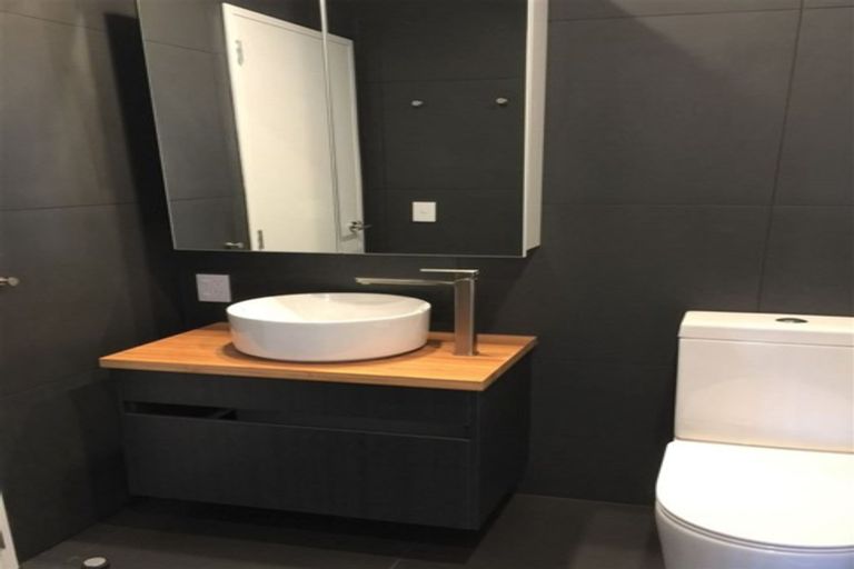 Photo of property in 10/165 Hobsonville Point Road, Hobsonville, Auckland, 0616