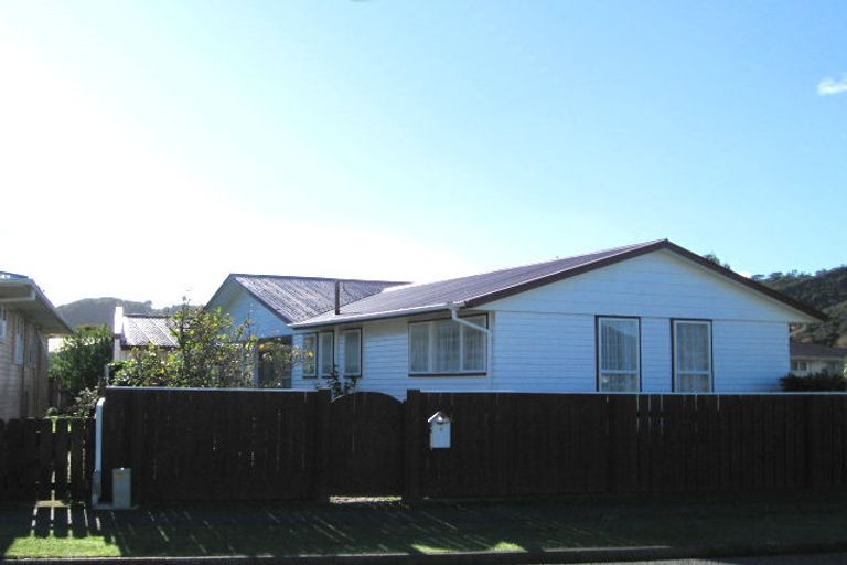Photo of property in 2 Kawatiri Grove, Wainuiomata, Lower Hutt, 5014