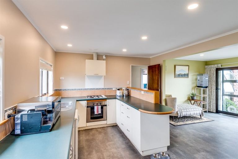 Photo of property in 6 Cooke Place, Taradale, Napier, 4112