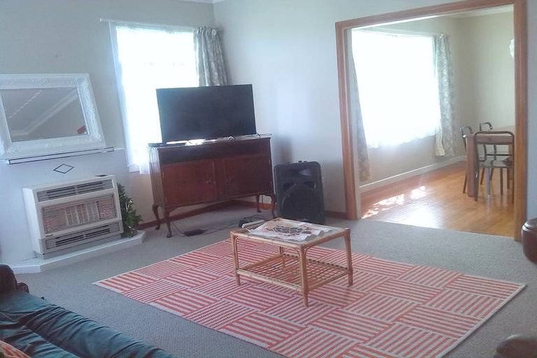 Photo of property in 195 Tukapa Street, Westown, New Plymouth, 4310