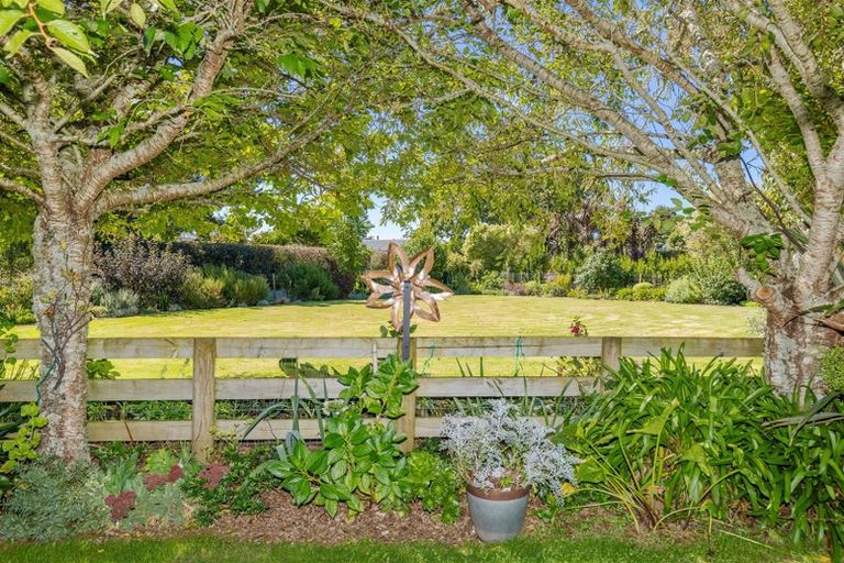 Photo of property in 37 Mangauika Road, Pirongia, Te Awamutu, 3876