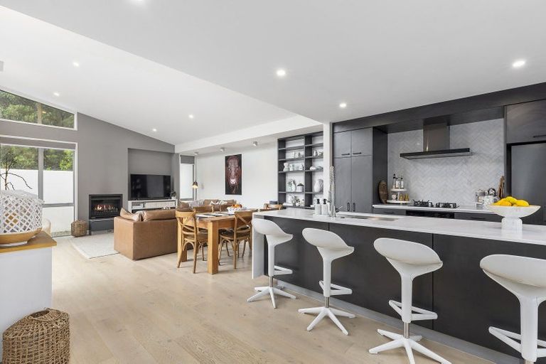 Photo of property in 14 Boardwalk Lane, Seatoun, Wellington, 6022