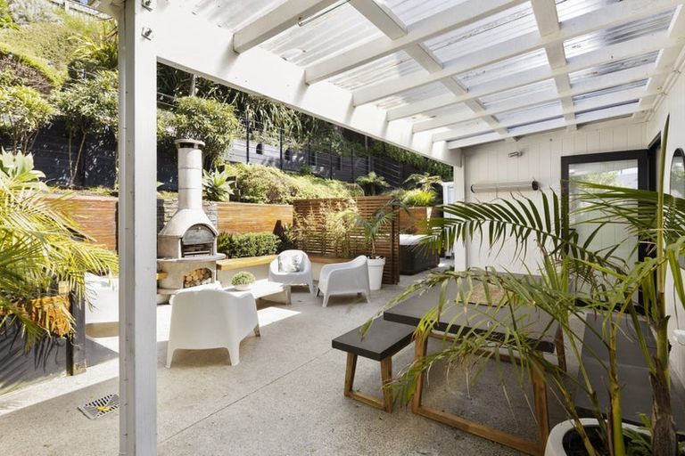 Photo of property in 30 Milne Terrace, Island Bay, Wellington, 6023