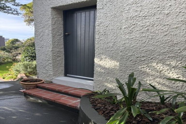 Photo of property in 5 Easdale Street, Kelburn, Wellington, 6012