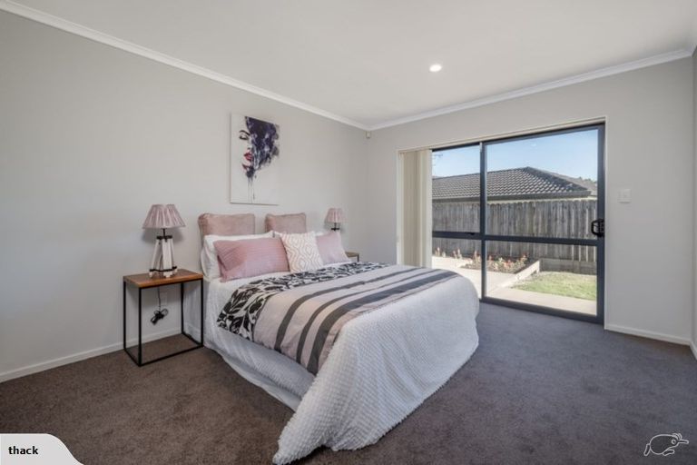 Photo of property in 3 Naul Place, East Tamaki Heights, Auckland, 2016