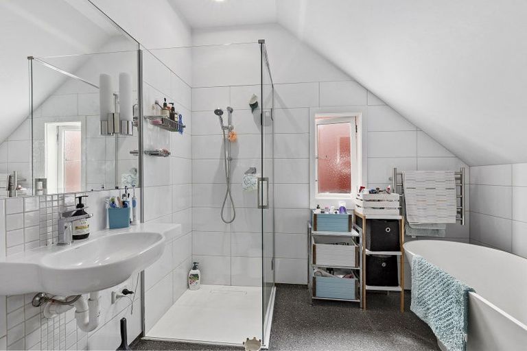 Photo of property in 8 Hargreaves Street, Mount Cook, Wellington, 6021