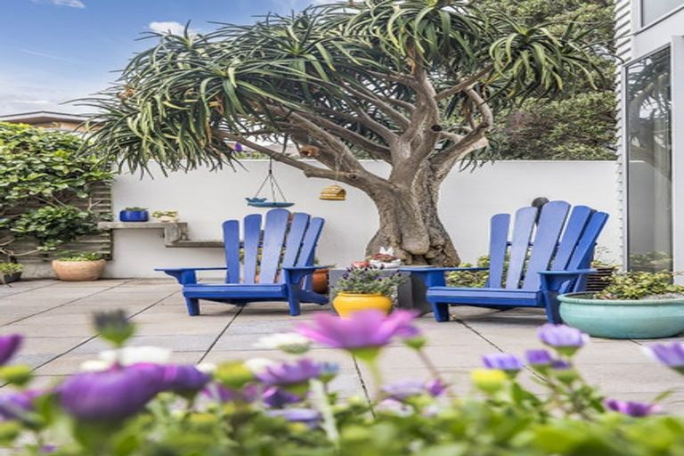 Photo of property in 14 Boardwalk Lane, Seatoun, Wellington, 6022