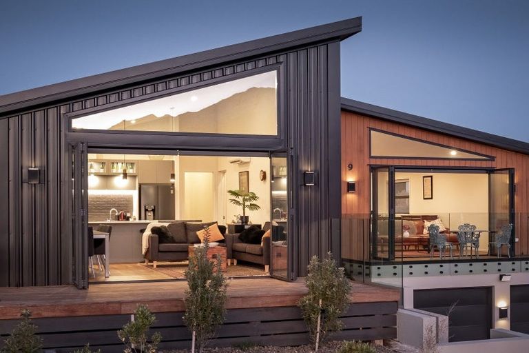 Photo of property in 9 Mcneil Crescent, Wanaka, 9305