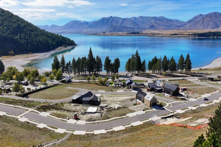 Photo of property in 17 Petes Place, Lake Tekapo, 7999