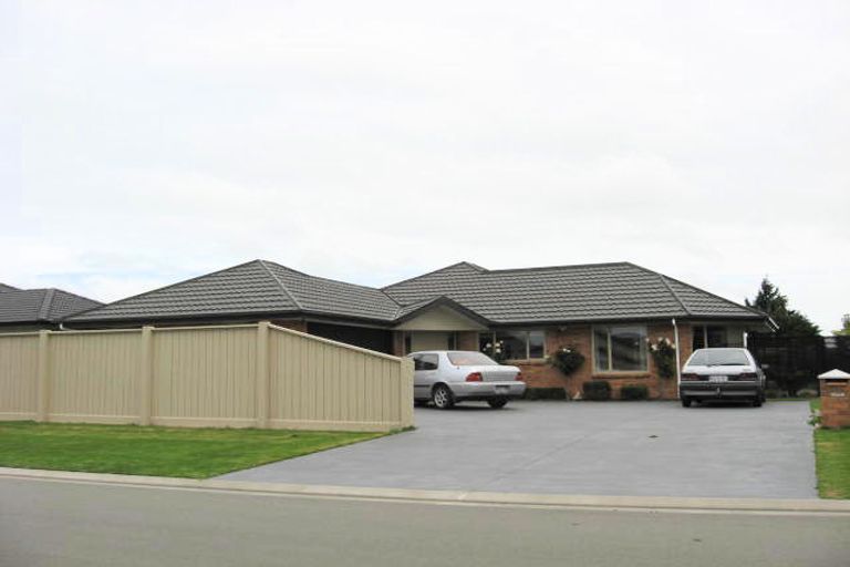 Photo of property in 19 Cairnbrae Drive, Prebbleton, 7604