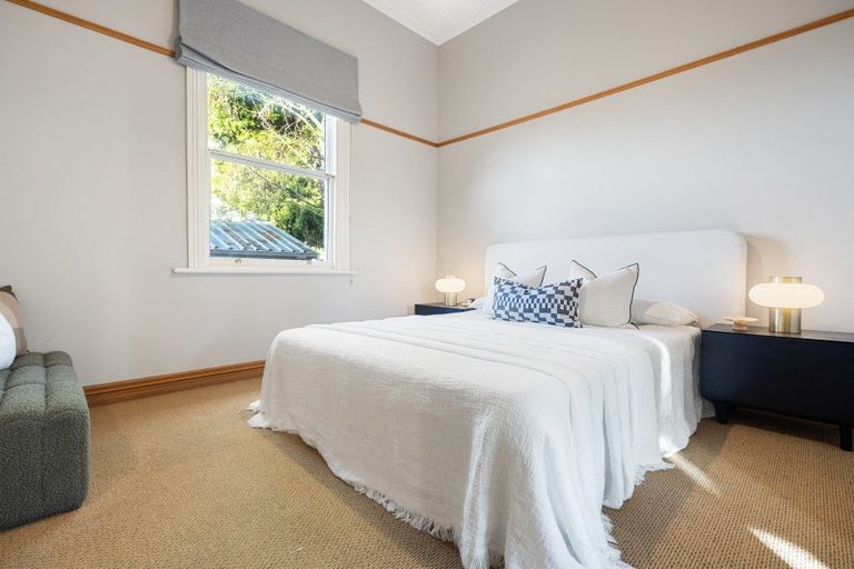 Photo of property in 31 Forest Lake Road, Forest Lake, Hamilton, 3200
