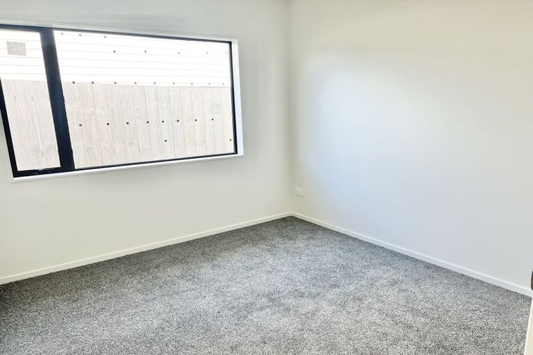 Photo of property in 5 Whale Bay Rise, Gulf Harbour, 0930
