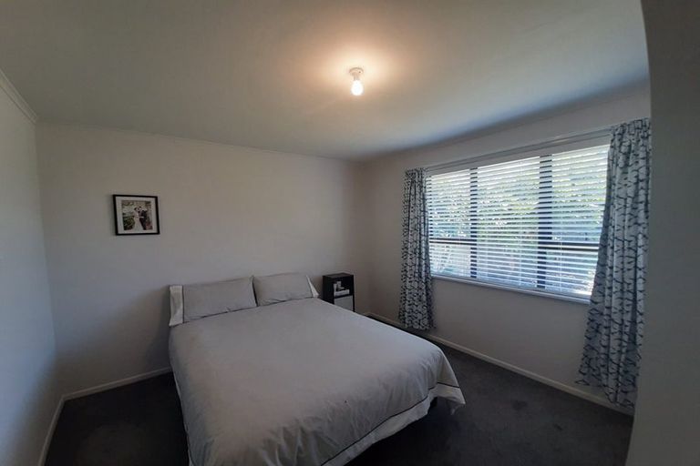 Photo of property in 1 Alan Avenue, Henderson, Auckland, 0610
